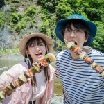 黒羽麻璃央×松村沙友理W主演『焼いてるふたり』串焼きに喜ぶふたりの姿や温泉旅館で正座で待つ健太…第8話場面写真解禁