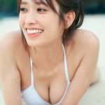 日向坂46 佐々木久美 1st写真集『めくる日々』白い水着とポニーテールで爽やかさが際立つカット